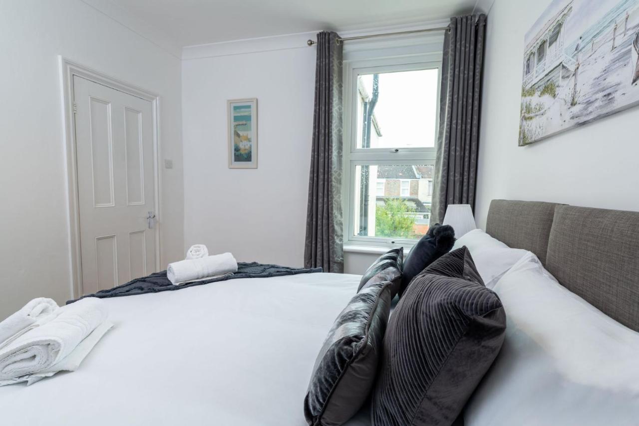 House Of Vacation Villa Portsmouth Bagian luar foto